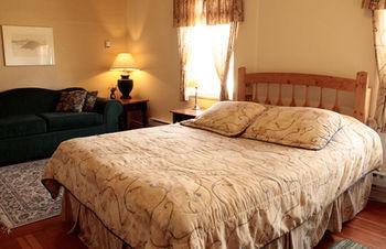 The Wells Hotel Кунел Екстериор снимка